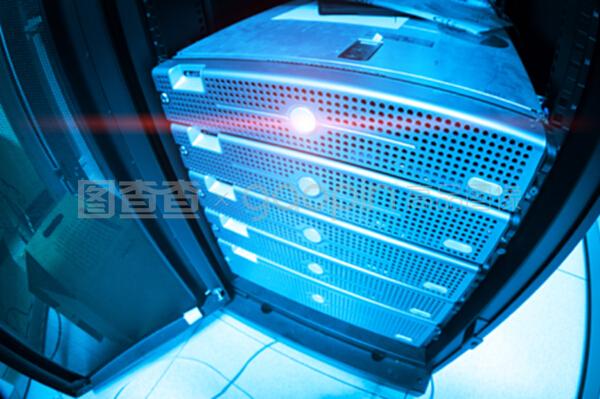 網絡服務器與云計算裝備 驅動數字化轉型的雙引擎